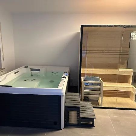 Mit Pool Und Sauna - * ميدهباخ