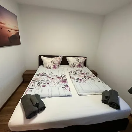 Apartamento Mit Pool Und Sauna -